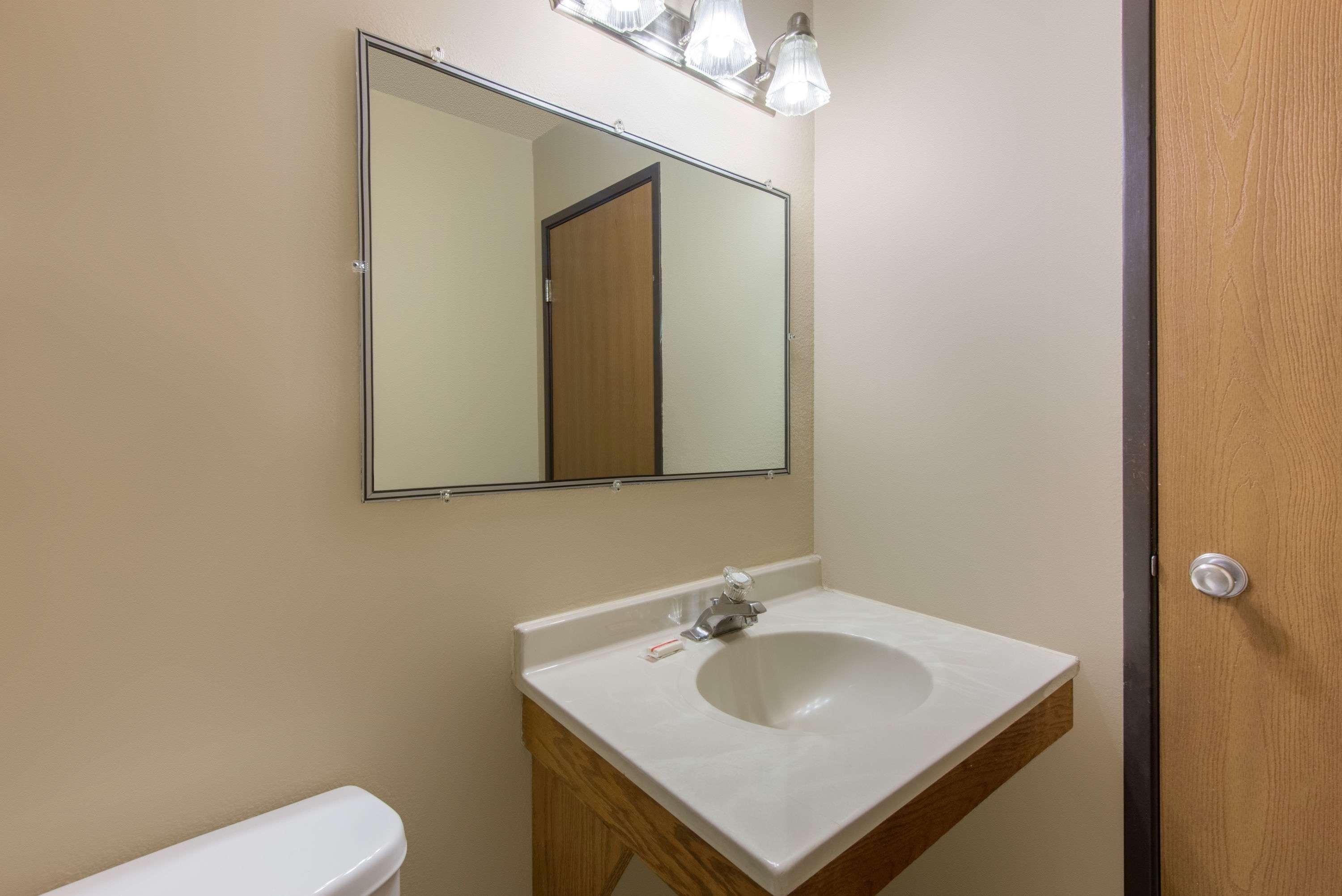 Super 8 By Wyndham Youngstown/Austintown Dış mekan fotoğraf