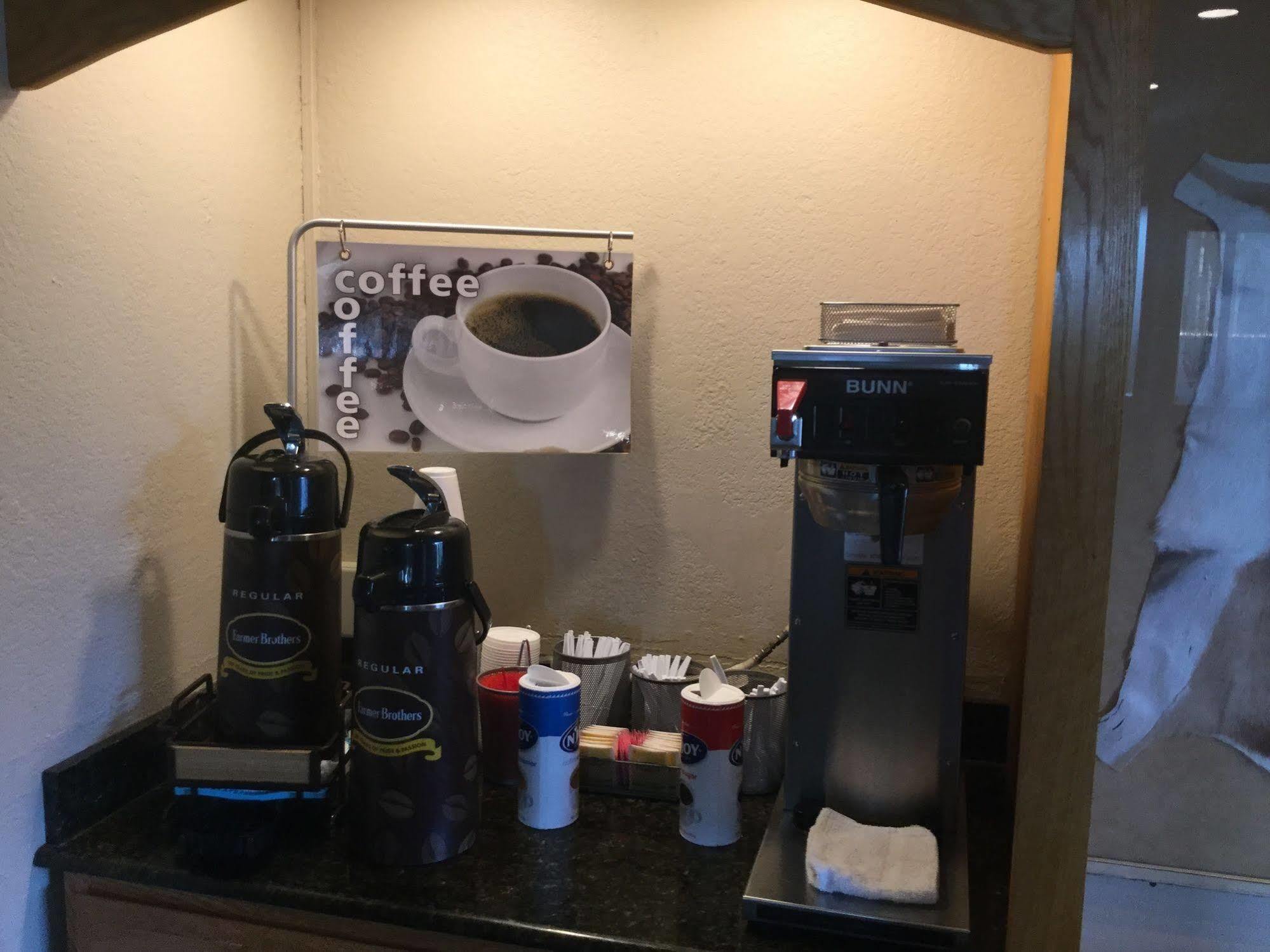 Super 8 By Wyndham Youngstown/Austintown Dış mekan fotoğraf